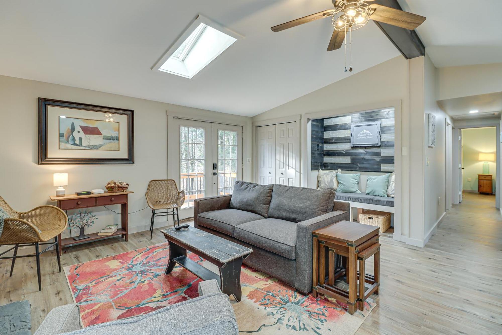 Quaint Jim Thorpe Cabin Retreat, Walk To Beach! Eksteriør bilde