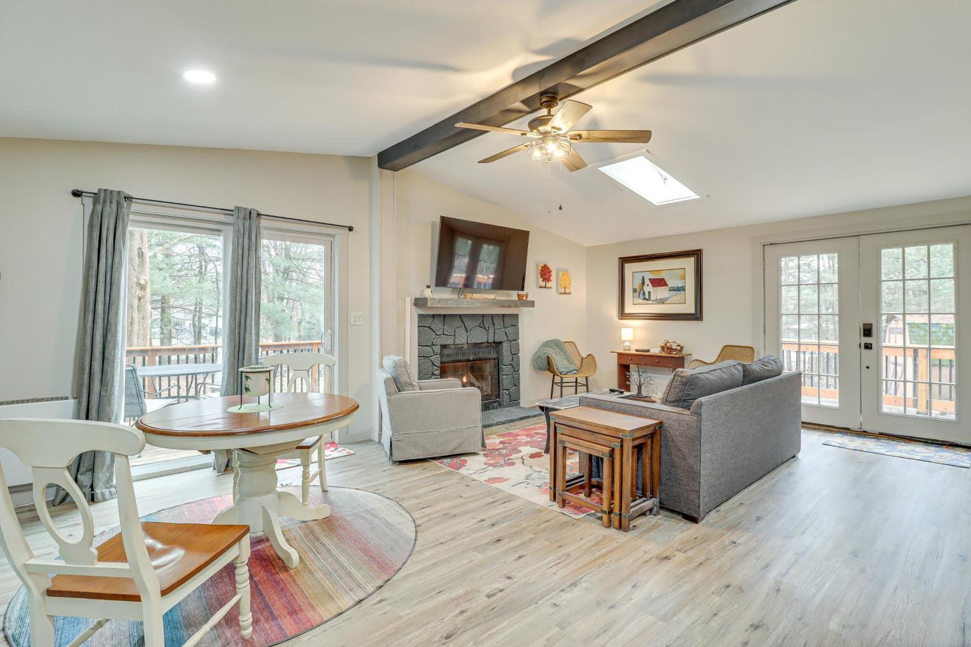 Quaint Jim Thorpe Cabin Retreat, Walk To Beach! Eksteriør bilde