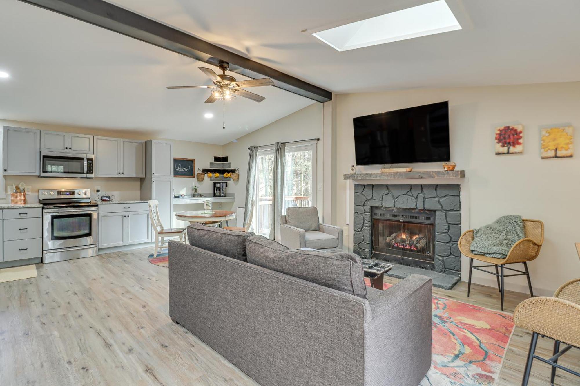 Quaint Jim Thorpe Cabin Retreat, Walk To Beach! Eksteriør bilde
