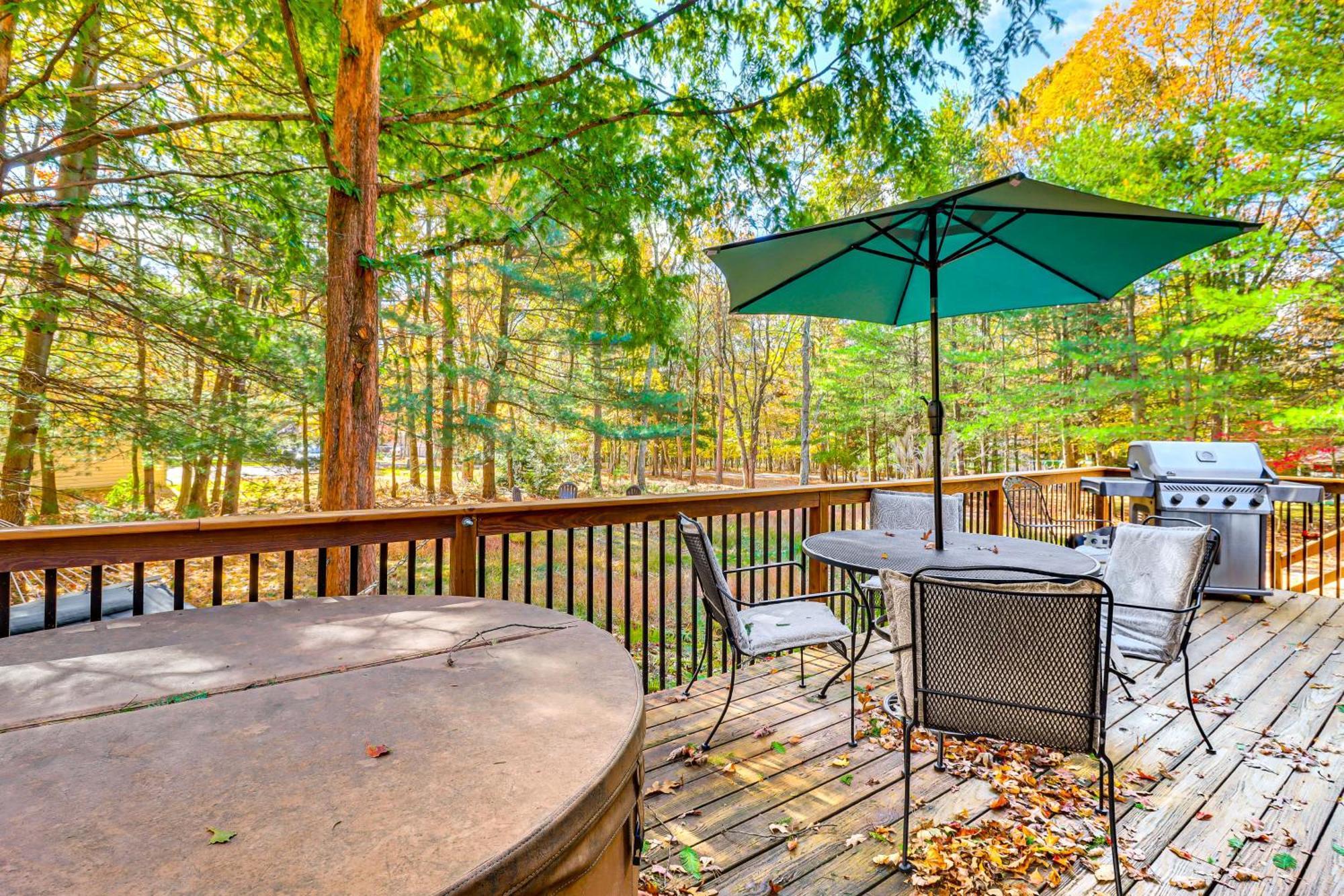 Quaint Jim Thorpe Cabin Retreat, Walk To Beach! Eksteriør bilde